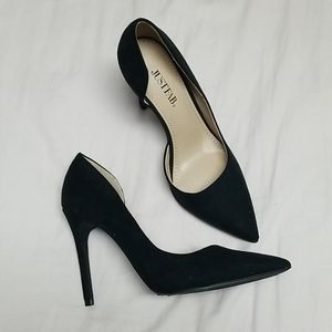 Classic black pointed toe heels